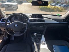 BMW 318 3 Touring 318 d Bild 12
