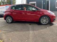 PEUGEOT 208 Allure Bild 4