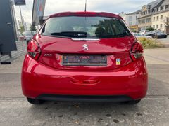PEUGEOT 208 Allure Bild 6
