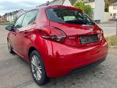 PEUGEOT 208 Allure Bild 7