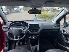 PEUGEOT 208 Allure Bild 12